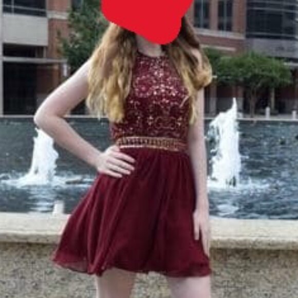 Beautiful Burgundy Embellished Dressy Short Dress-- size Juniors 7/8 - Picture 1 of 7